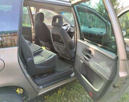 Серый Форд Галакси, объемом двигателя 1.9 л и пробегом 275 тыс. км за 3200 $, фото 5 на Automoto.ua