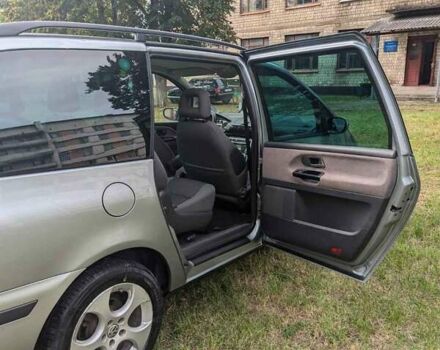 Серый Форд Галакси, объемом двигателя 2.3 л и пробегом 300 тыс. км за 5600 $, фото 6 на Automoto.ua