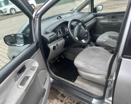 Серый Форд Галакси, объемом двигателя 1.9 л и пробегом 300 тыс. км за 2100 $, фото 4 на Automoto.ua