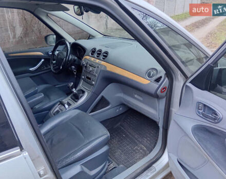 Сірий Форд Галаксі, об'ємом двигуна 2 л та пробігом 350 тис. км за 6200 $, фото 8 на Automoto.ua