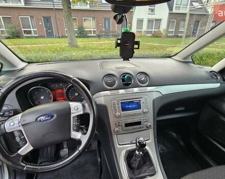 Серый Форд Галакси, объемом двигателя 1.8 л и пробегом 234 тыс. км за 7000 $, фото 21 на Automoto.ua