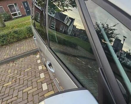 Серый Форд Галакси, объемом двигателя 1.8 л и пробегом 234 тыс. км за 7000 $, фото 7 на Automoto.ua