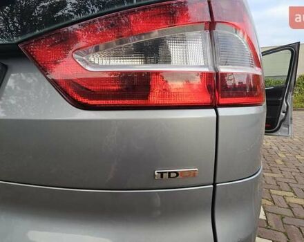 Серый Форд Галакси, объемом двигателя 1.8 л и пробегом 234 тыс. км за 7000 $, фото 14 на Automoto.ua