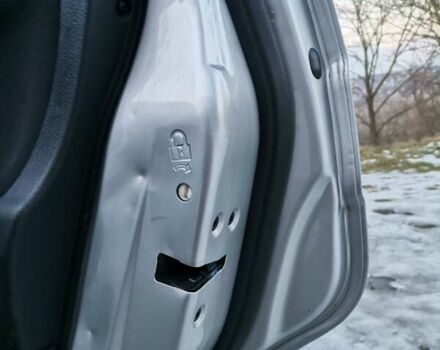 Сірий Форд Галаксі, об'ємом двигуна 2 л та пробігом 269 тис. км за 9000 $, фото 18 на Automoto.ua