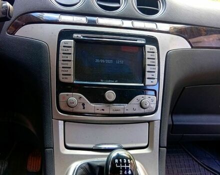 Сірий Форд Галаксі, об'ємом двигуна 2 л та пробігом 218 тис. км за 7800 $, фото 7 на Automoto.ua