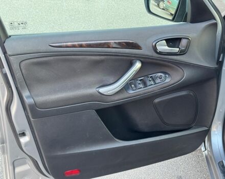 Серый Форд Галакси, объемом двигателя 1.8 л и пробегом 240 тыс. км за 9690 $, фото 15 на Automoto.ua