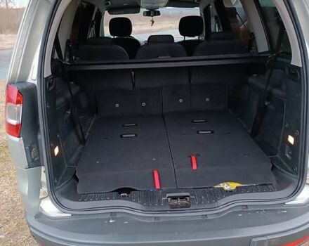 Серый Форд Галакси, объемом двигателя 2 л и пробегом 283 тыс. км за 7500 $, фото 9 на Automoto.ua