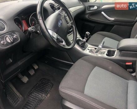 Серый Форд Галакси, объемом двигателя 1.6 л и пробегом 269 тыс. км за 10500 $, фото 12 на Automoto.ua