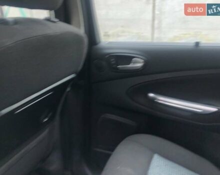 Серый Форд Галакси, объемом двигателя 1.6 л и пробегом 269 тыс. км за 10500 $, фото 18 на Automoto.ua