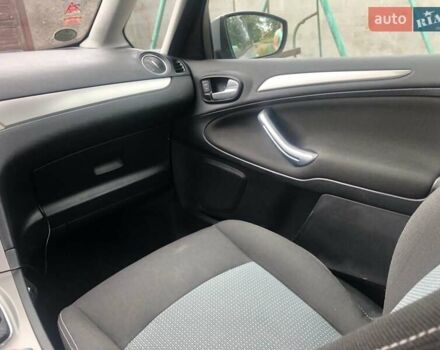 Серый Форд Галакси, объемом двигателя 1.6 л и пробегом 269 тыс. км за 10500 $, фото 17 на Automoto.ua