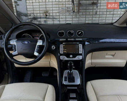 Форд Галакси 2011 в Днепре (Днепропетровске) на Automoto.ua Серый Форд Галакси, объемом двигателя 2 л и пробегом 117 тыс. км за 12300 $, фото 8 на Automoto.ua