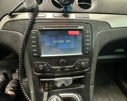 Сірий Форд Галаксі, об'ємом двигуна 1.6 л та пробігом 280 тис. км за 8800 $, фото 4 на Automoto.ua