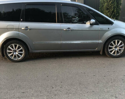 Серый Форд Галакси, объемом двигателя 2 л и пробегом 251 тыс. км за 11200 $, фото 5 на Automoto.ua