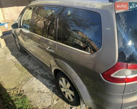 Серый Форд Галакси, объемом двигателя 2 л и пробегом 225 тыс. км за 9000 $, фото 3 на Automoto.ua