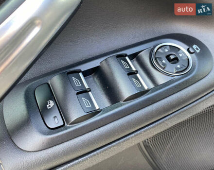 Серый Форд Галакси, объемом двигателя 2 л и пробегом 240 тыс. км за 12200 $, фото 11 на Automoto.ua