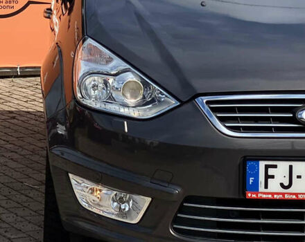 Сірий Форд Галаксі, об'ємом двигуна 2 л та пробігом 240 тис. км за 12999 $, фото 8 на Automoto.ua