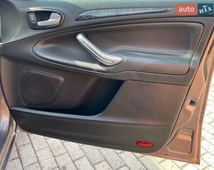 Сірий Форд Галаксі, об'ємом двигуна 2 л та пробігом 240 тис. км за 12999 $, фото 26 на Automoto.ua