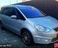 Сірий Форд Галаксі, об'ємом двигуна 2 л та пробігом 252 тис. км за 13000 $, фото 1 на Automoto.ua
