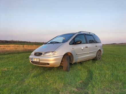 Сірий Форд Галаксі, об'ємом двигуна 1.9 л та пробігом 391 тис. км за 2467 $, фото 1 на Automoto.ua