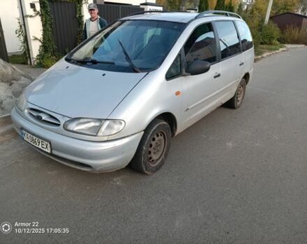 Серый Форд Галакси, объемом двигателя 1.9 л и пробегом 300 тыс. км за 2200 $, фото 1 на Automoto.ua