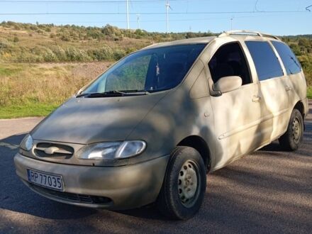 Сірий Форд Галаксі, об'ємом двигуна 2.3 л та пробігом 300 тис. км за 1500 $, фото 1 на Automoto.ua