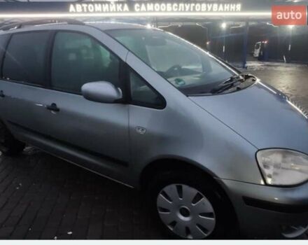 Серый Форд Галакси, объемом двигателя 2.3 л и пробегом 325 тыс. км за 3200 $, фото 1 на Automoto.ua