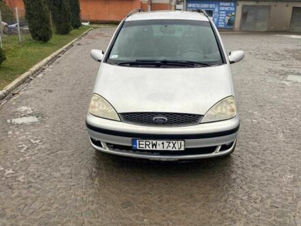 Сірий Форд Галаксі, об'ємом двигуна 1.9 л та пробігом 330 тис. км за 1959 $, фото 1 на Automoto.ua