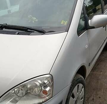 Серый Форд Галакси, объемом двигателя 2 л и пробегом 295 тыс. км за 3900 $, фото 1 на Automoto.ua