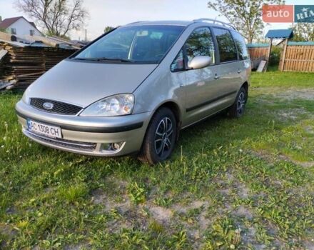 Серый Форд Галакси, объемом двигателя 1.9 л и пробегом 275 тыс. км за 3200 $, фото 1 на Automoto.ua