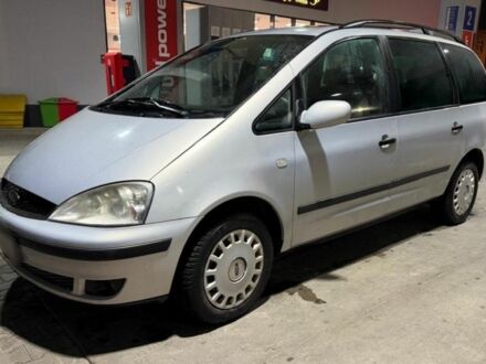 Серый Форд Галакси, объемом двигателя 1.9 л и пробегом 3 тыс. км за 2500 $, фото 1 на Automoto.ua