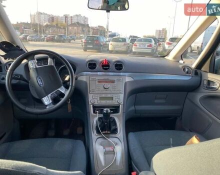 Сірий Форд Галаксі, об'ємом двигуна 1.75 л та пробігом 205 тис. км за 6700 $, фото 1 на Automoto.ua