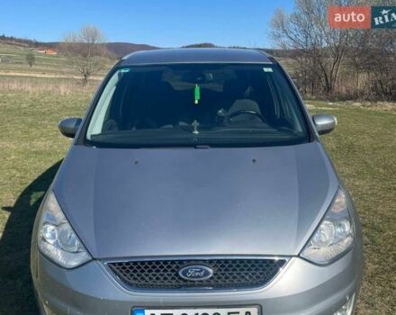 Серый Форд Галакси, объемом двигателя 2 л и пробегом 275 тыс. км за 5800 $, фото 1 на Automoto.ua