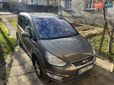 Сірий Форд Галаксі, об'ємом двигуна 2 л та пробігом 225 тис. км за 10000 $, фото 1 на Automoto.ua