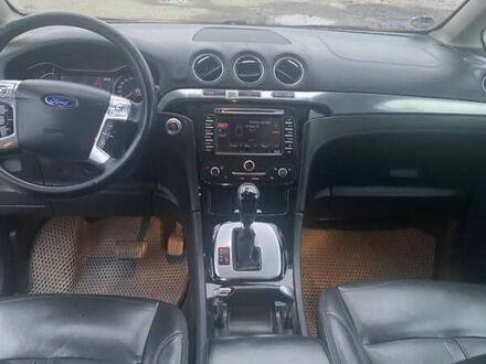 Серый Форд Галакси, объемом двигателя 2 л и пробегом 345 тыс. км за 11300 $, фото 1 на Automoto.ua