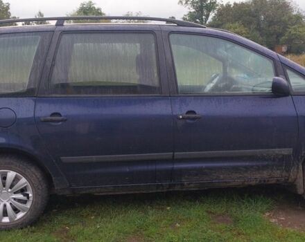 Синий Форд Галакси, объемом двигателя 1.9 л и пробегом 350 тыс. км за 3000 $, фото 4 на Automoto.ua