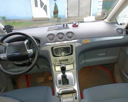 Синій Форд Галаксі, об'ємом двигуна 2 л та пробігом 368 тис. км за 7100 $, фото 4 на Automoto.ua