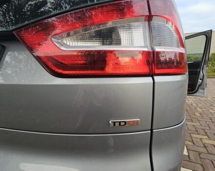 Синий Форд Галакси, объемом двигателя 1.8 л и пробегом 234 тыс. км за 7000 $, фото 17 на Automoto.ua