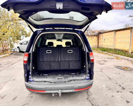 Синій Форд Галаксі, об'ємом двигуна 2 л та пробігом 257 тис. км за 10700 $, фото 5 на Automoto.ua