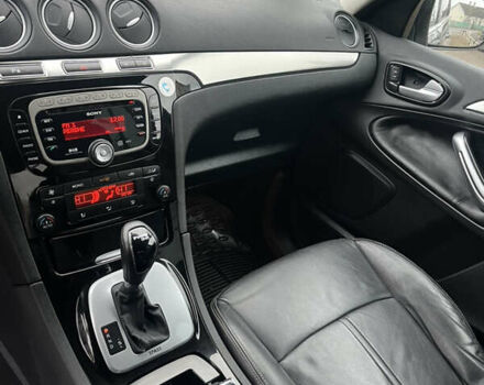 Синій Форд Галаксі, об'ємом двигуна 2 л та пробігом 276 тис. км за 9299 $, фото 4 на Automoto.ua