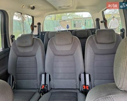 Синій Форд Галаксі, об'ємом двигуна 2 л та пробігом 288 тис. км за 11200 $, фото 4 на Automoto.ua