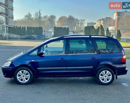 Синий Форд Галакси, объемом двигателя 1.9 л и пробегом 300 тыс. км за 2999 $, фото 1 на Automoto.ua