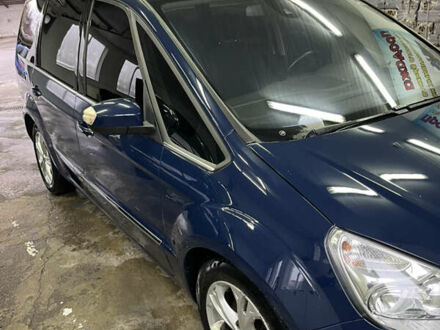 Синий Форд Галакси, объемом двигателя 2 л и пробегом 236 тыс. км за 11111 $, фото 1 на Automoto.ua