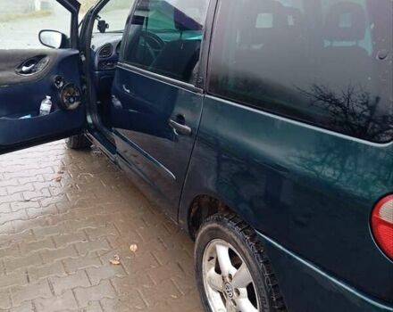 Зеленый Форд Галакси, объемом двигателя 1.9 л и пробегом 44 тыс. км за 2600 $, фото 1 на Automoto.ua