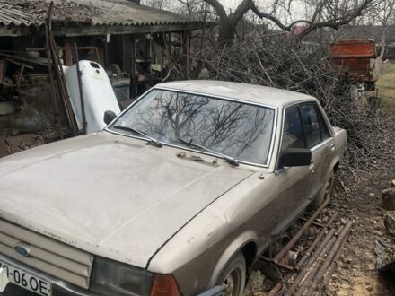 Форд Гранада (США) 1978 у Голованевске на Automoto.ua Сірий Форд Гранада (США), об'ємом двигуна 2.5 л та пробігом 250 тис. км за 250 $, фото 1 на Automoto.ua