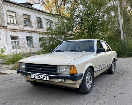 Форд Гранада 1982 в Кривом Роге на Automoto.ua Бежевый Форд Гранада, объемом двигателя 2.3 л и пробегом 999 тыс. км за 800 $, фото 1 на Automoto.ua