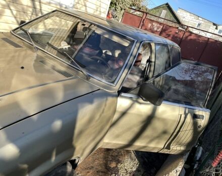 Бежевий Форд Гранада, об'ємом двигуна 2.3 л та пробігом 300 тис. км за 500 $, фото 4 на Automoto.ua