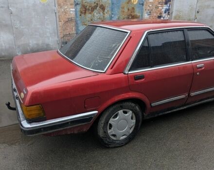 Красный Форд Гранада, объемом двигателя 2 л и пробегом 100 тыс. км за 750 $, фото 4 на Automoto.ua