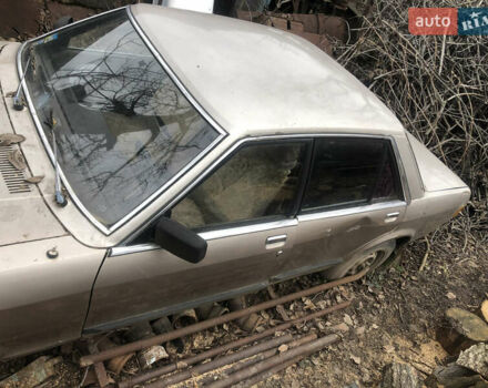 Форд Гранада, объемом двигателя 2.3 л и пробегом 250 тыс. км за 250 $, фото 2 на Automoto.ua