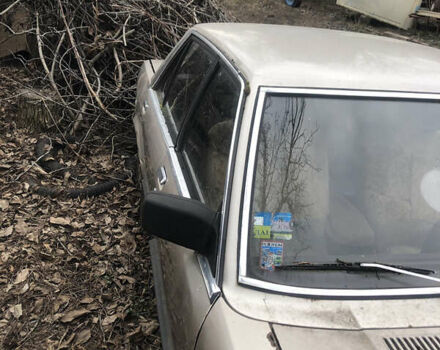 Форд Гранада, объемом двигателя 2.3 л и пробегом 250 тыс. км за 250 $, фото 7 на Automoto.ua