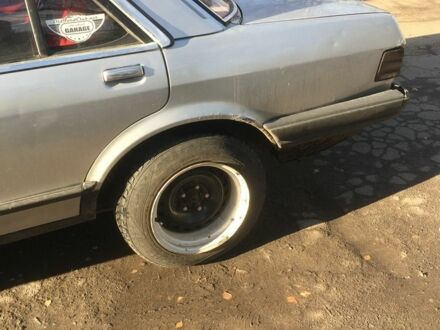 Серый Форд Гранада, объемом двигателя 2 л и пробегом 300 тыс. км за 999 $, фото 1 на Automoto.ua